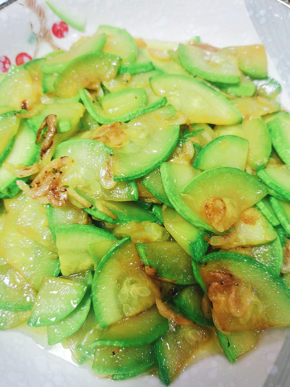 鸡蛋海米炒西葫芦 Dried Shrimp with Zucchini