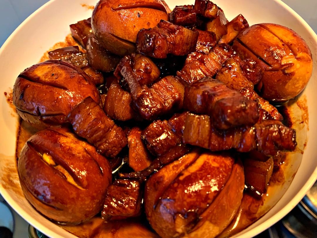 加了鹌鹑蛋后，这盘红烧肉，美味的逆天啦——鹌鹑蛋烧肉（孔瑶食谱）
