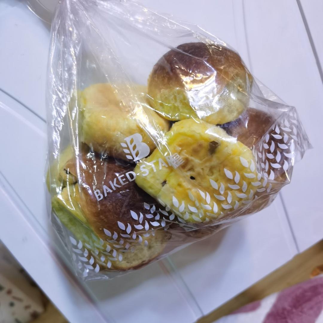 超级香软的提子小面包