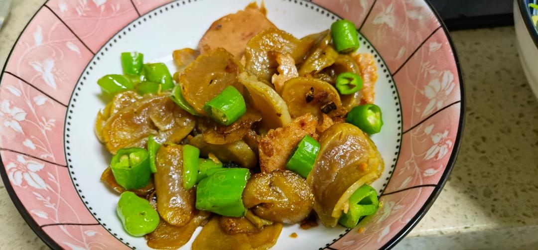 可能你没吃过，五花肉炒干土豆片