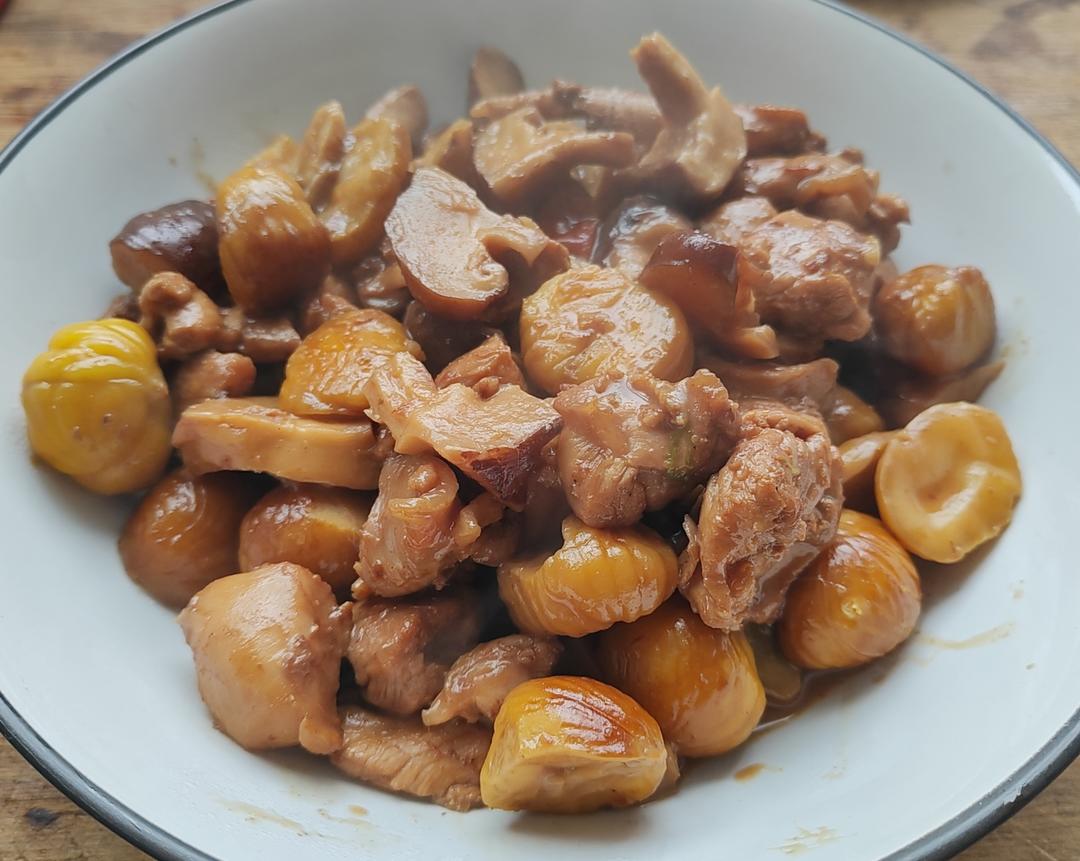 【栗子烧鸡】鸡肉都给你吃，栗子归我~