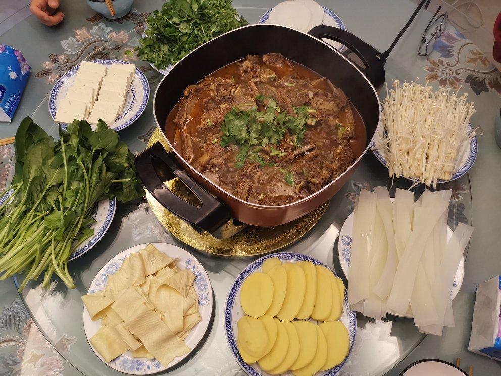 一点不浪费的羊排火锅