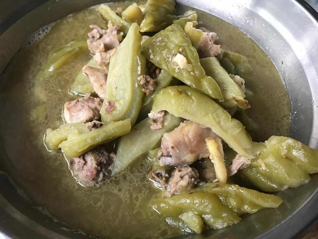 猪骨黄豆苦瓜汤