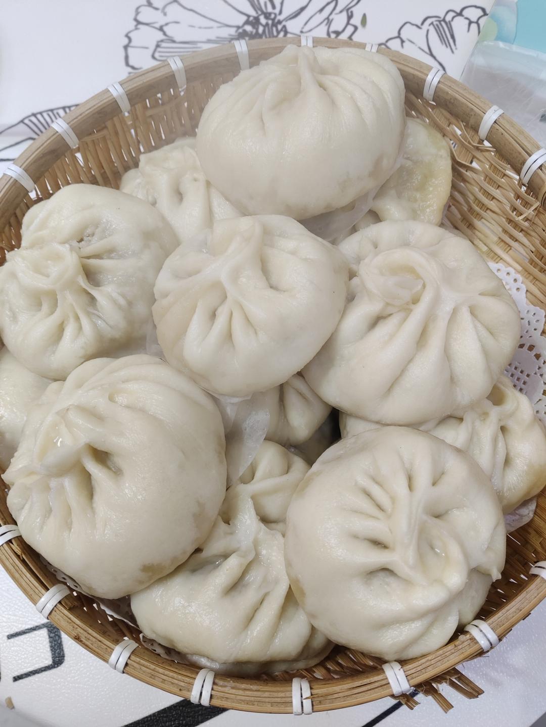一出笼就抢光的青萝卜丝肉包