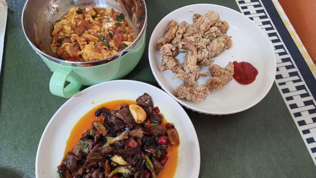 小炒黄牛肉，肉嫩味香！太好吃了简直是米饭杀手！