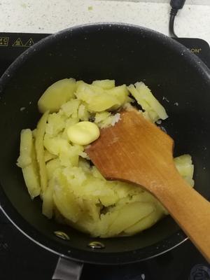 焗芝士土豆泥的做法 步骤4