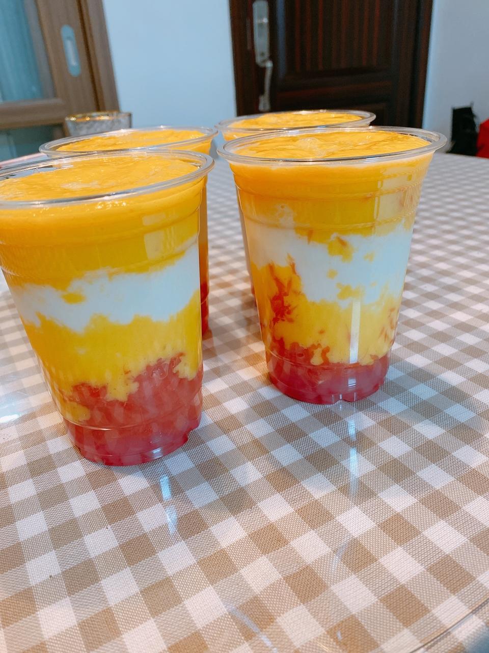 「饮品」简易版杨枝甘露的做法