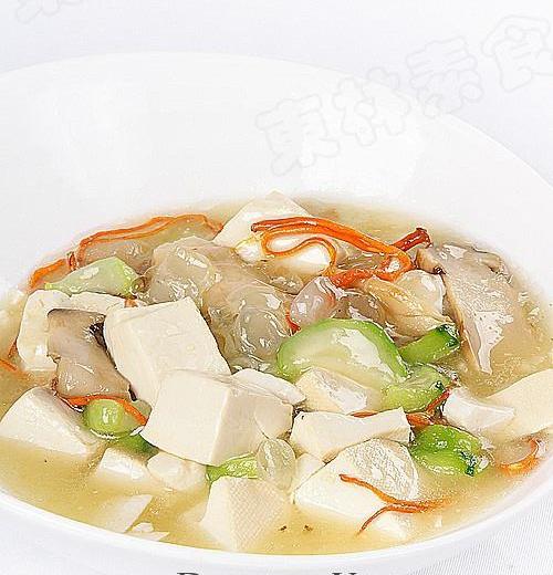 雪莲子松茸烩豆腐的做法