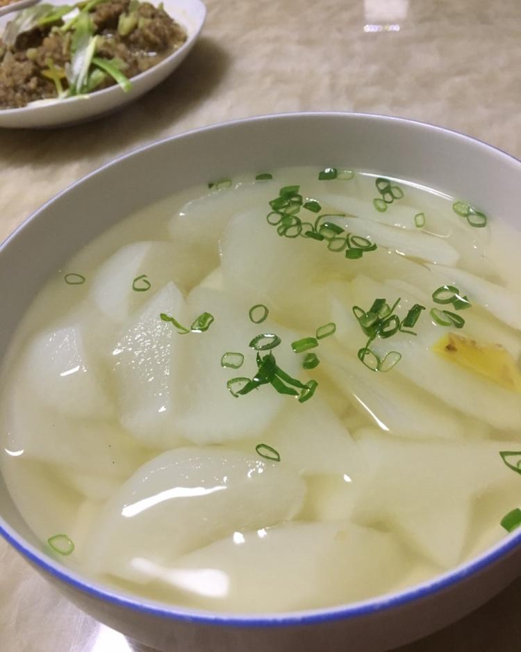 今年将收获美好的你做的清炖白萝卜汤(独家原创)