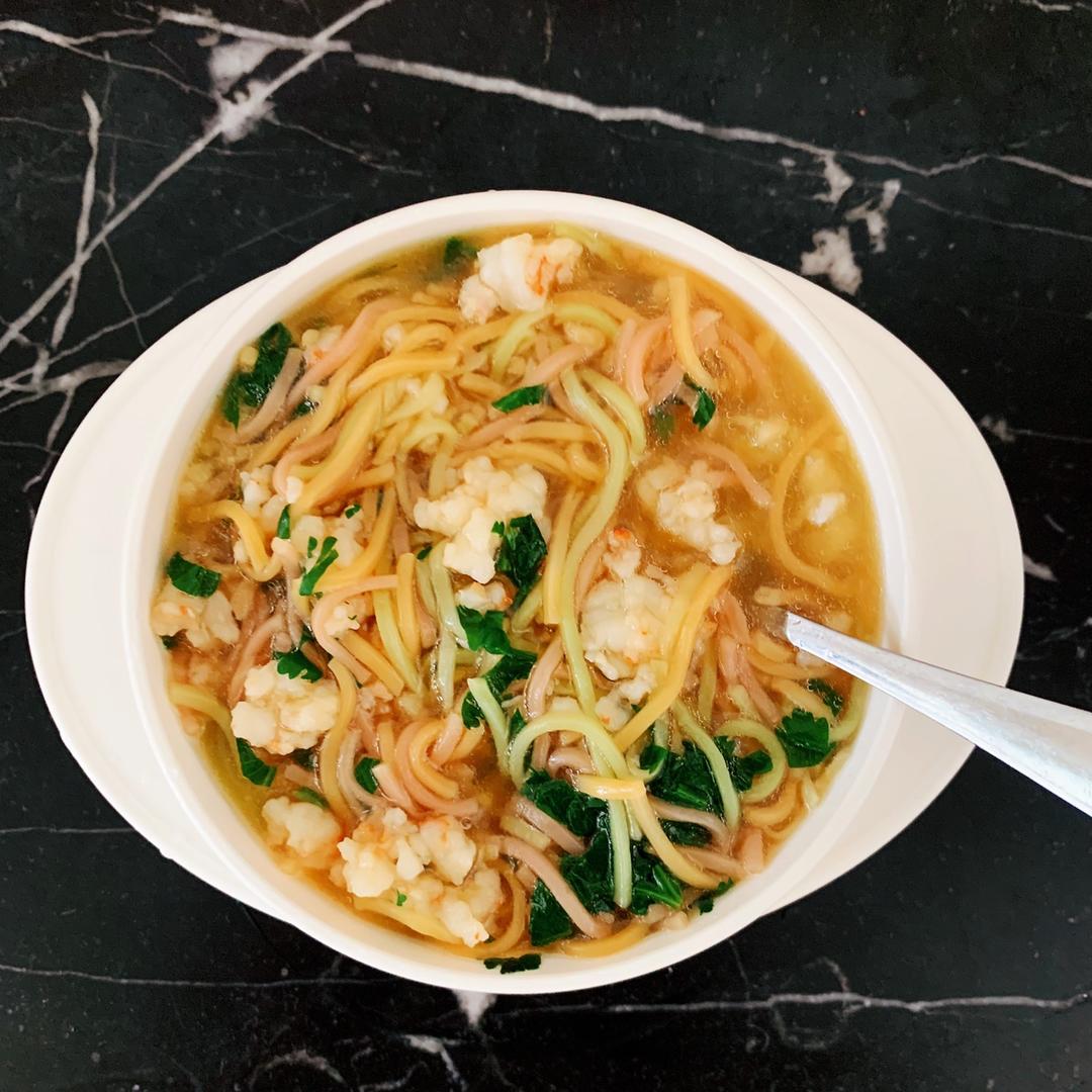 皮卡宝宝爱吃饭