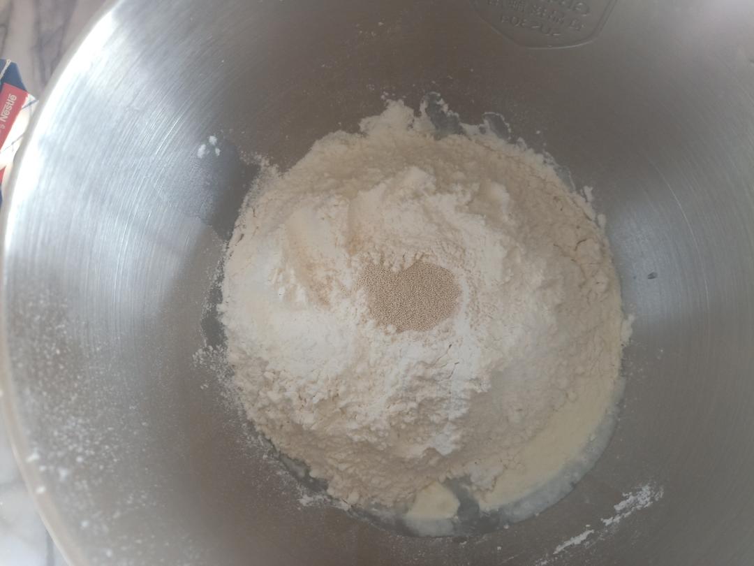 纯奶手撕吐司的做法 步骤1