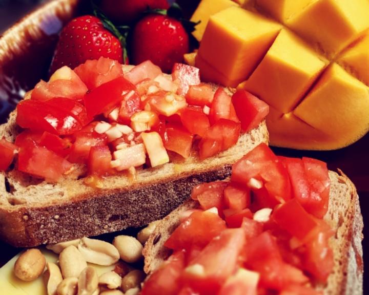 【番茄橄榄油表欧包片】的做法