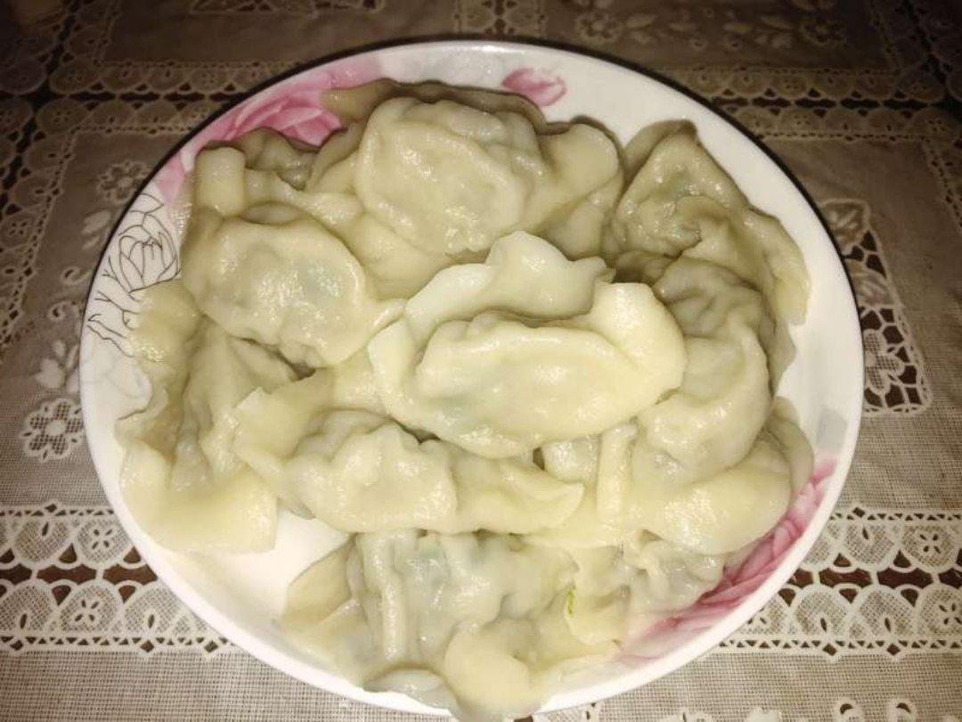 芹菜牛肉水饺