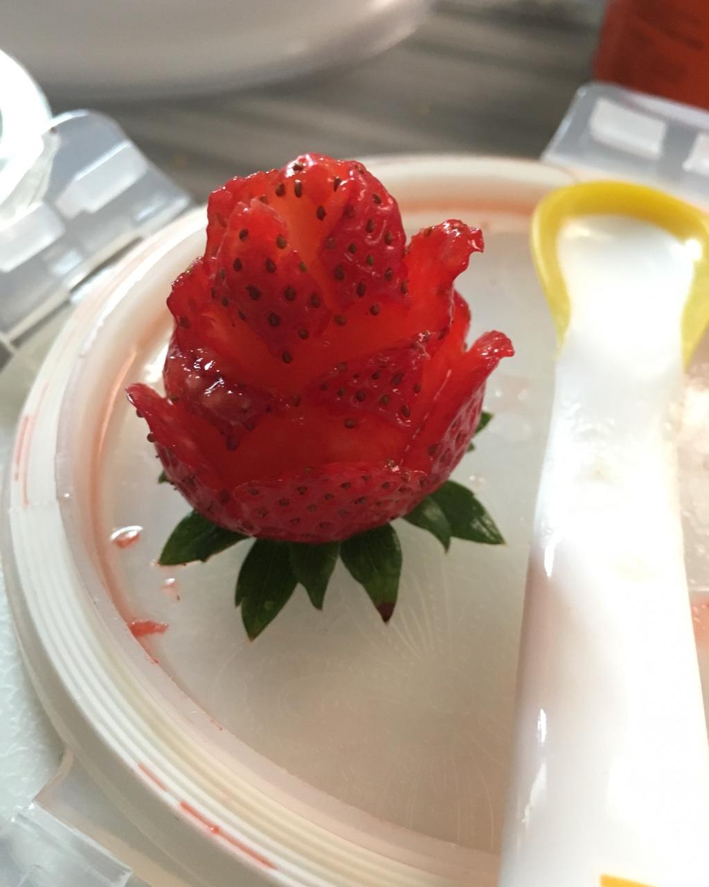 草莓玫瑰花