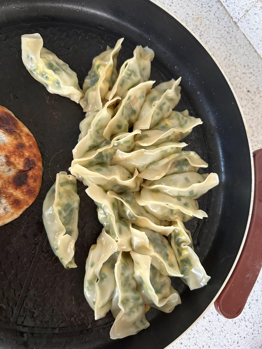 锅贴饺子