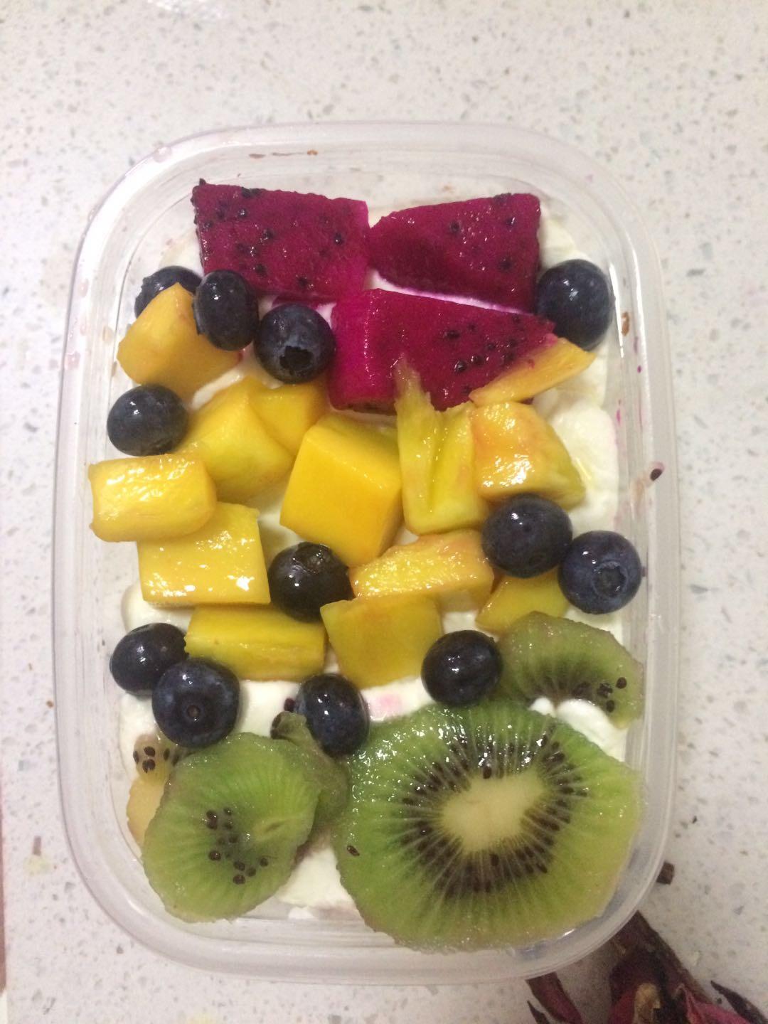 简单快手的便当饭盒水果盒子蛋糕