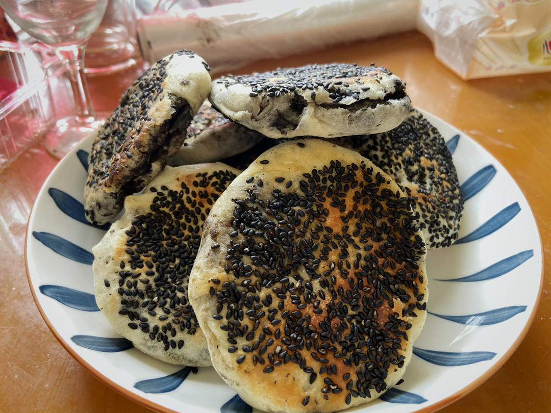 黑芝麻酱烧饼，超级香！