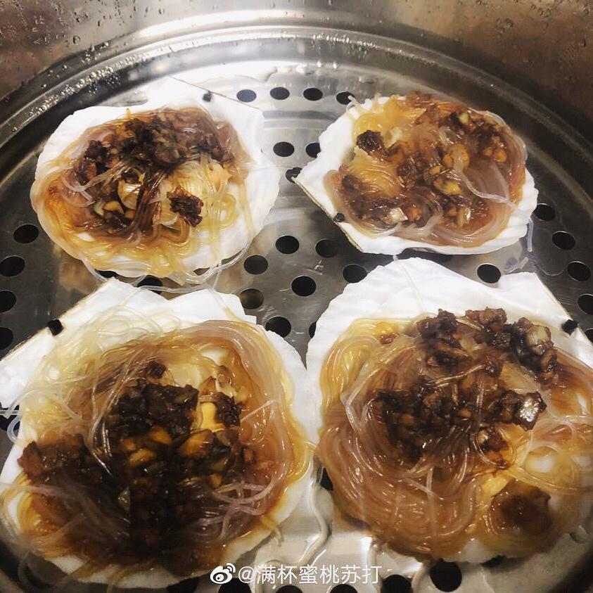 蒜蓉粉丝蒸扇贝（清晰图片步骤讲解）