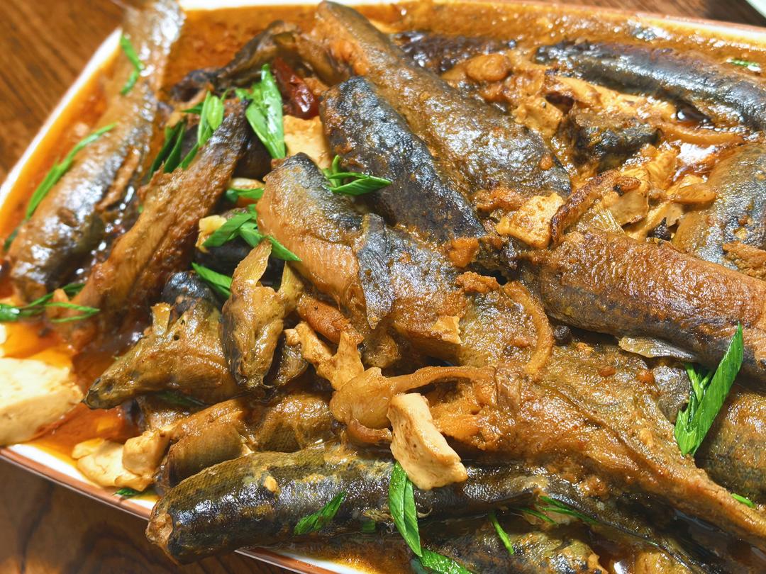 酱焖泥鳅鱼炖豆腐                   【3种泥鳅鱼清洗方法】