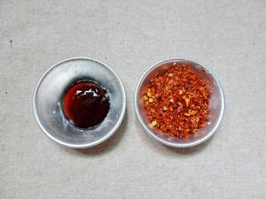 豆豉辣椒油的做法 步骤3