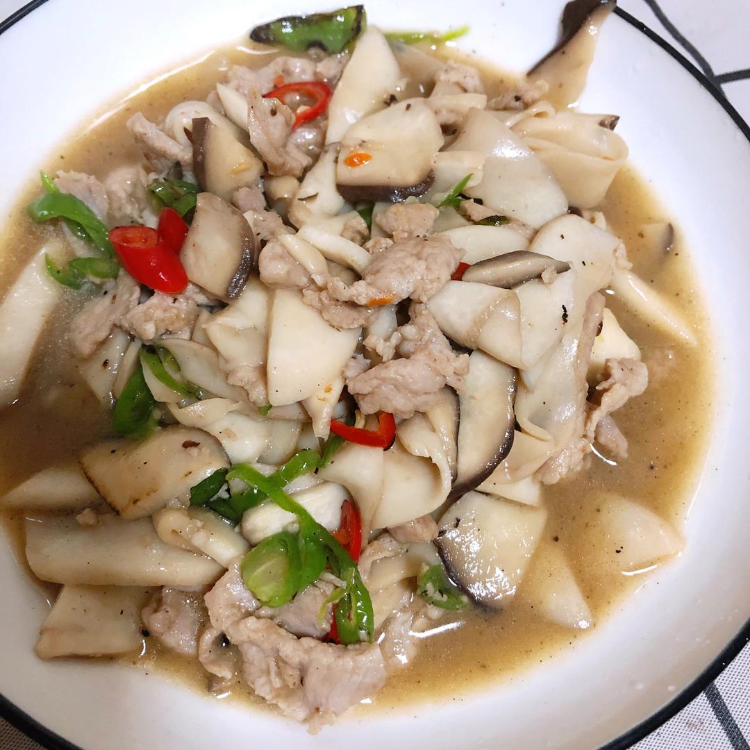 杏鲍菇炒肉的做法