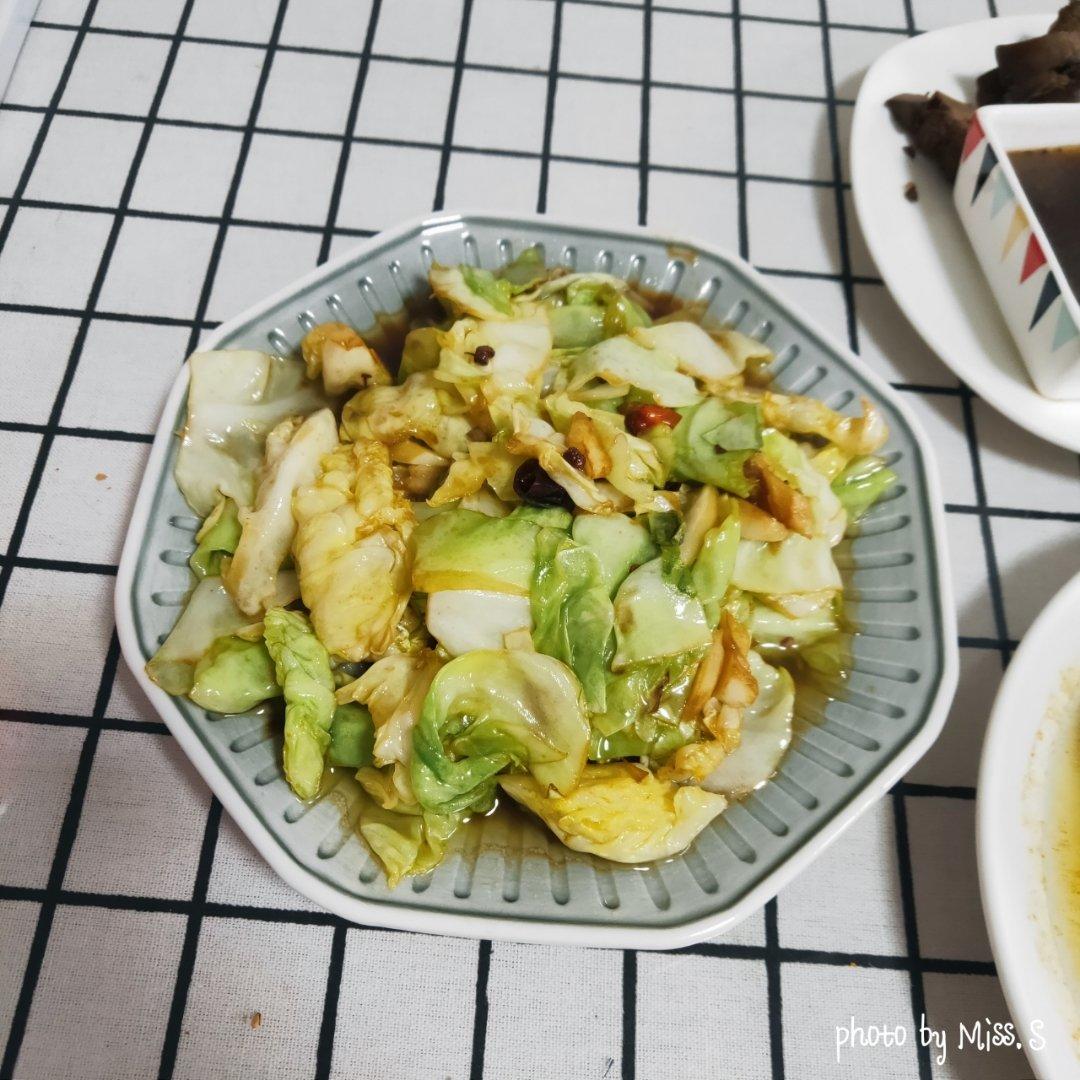 厨师长教你：“手撕包菜”的家常做法,简单又不失美味