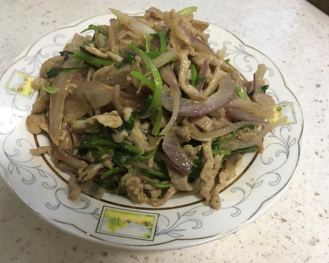 香菜洋葱炒肉
