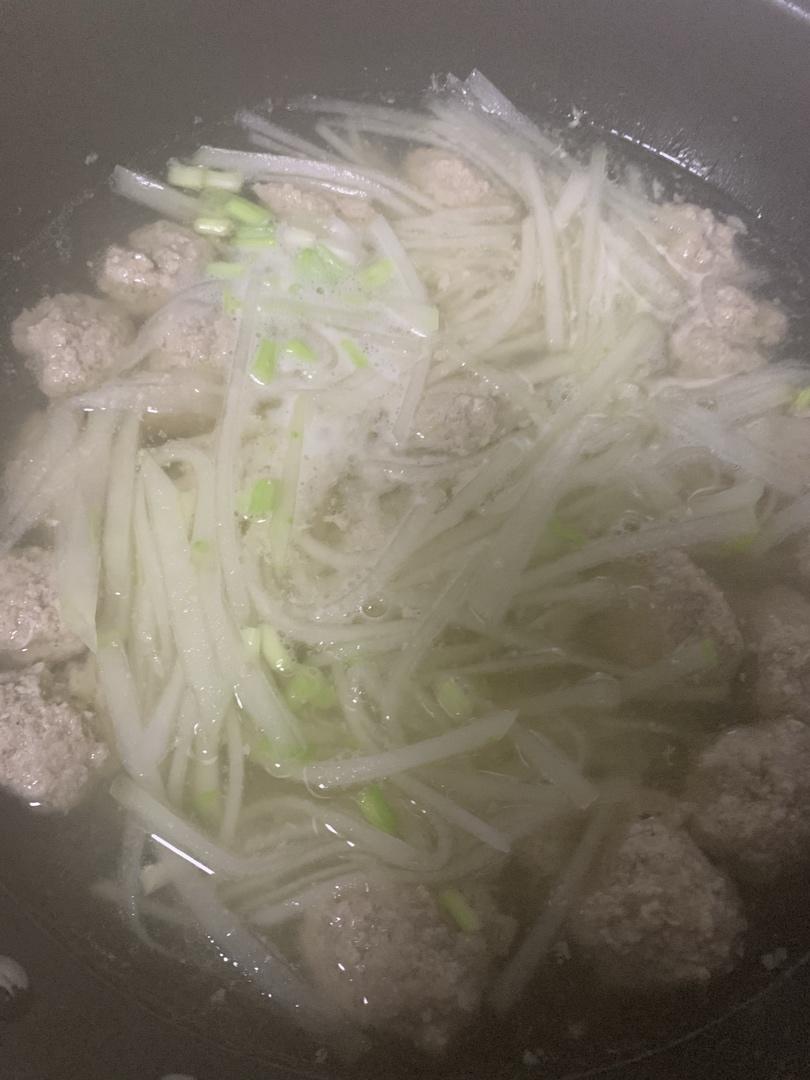 冬瓜粉丝肉丸汤