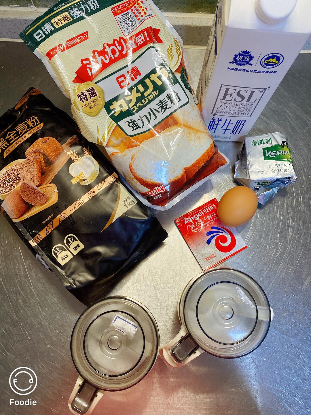 纯奶手撕吐司的做法 步骤1