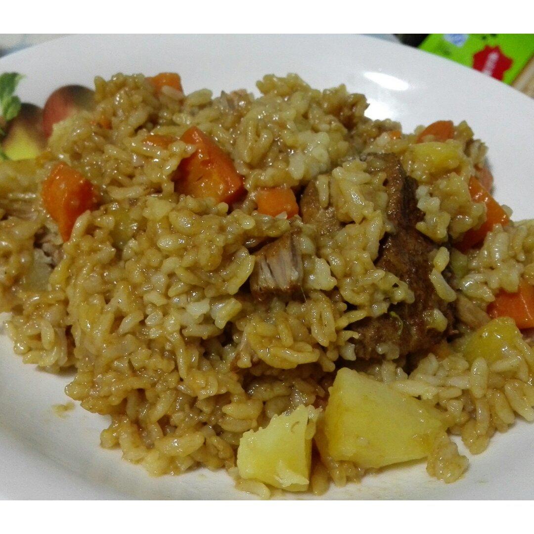 喷香排骨焖饭（爆好吃）