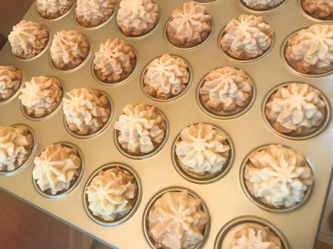 酥到掉渣的网红曲奇 牛油小花 媲美珍妮曲奇