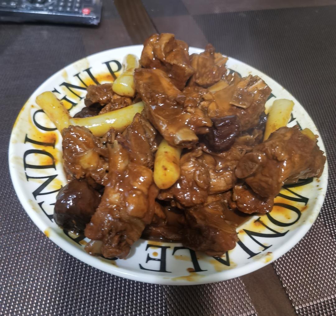 一嘬就脱骨的雪碧话梅小排