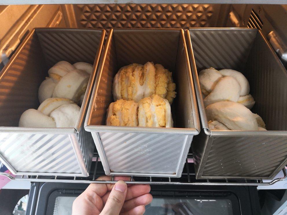 椰蓉吐司.....椰蓉薯泥馅