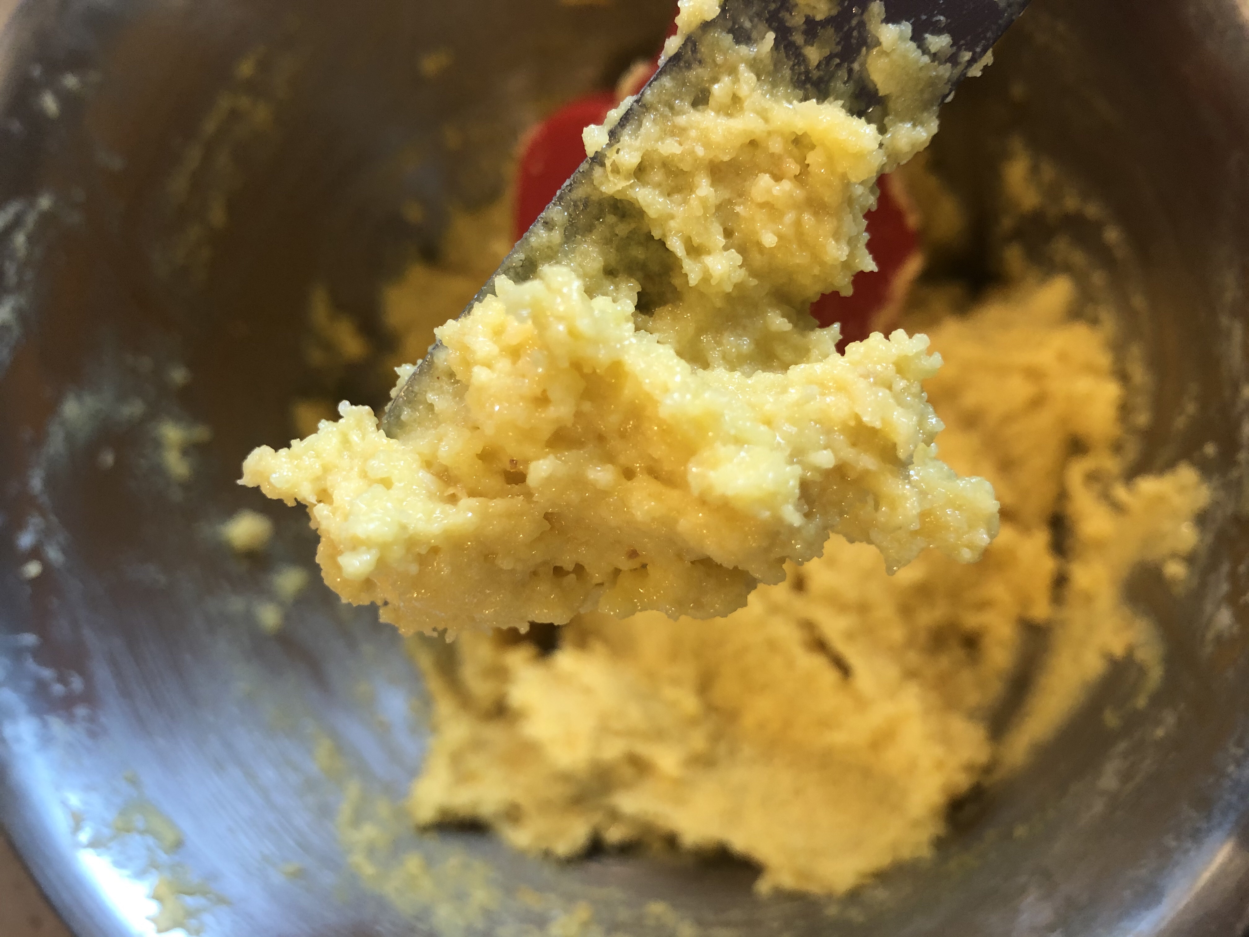 无油无淀粉生酮橙香超浓的杏仁戚风蛋糕的做法 步骤4