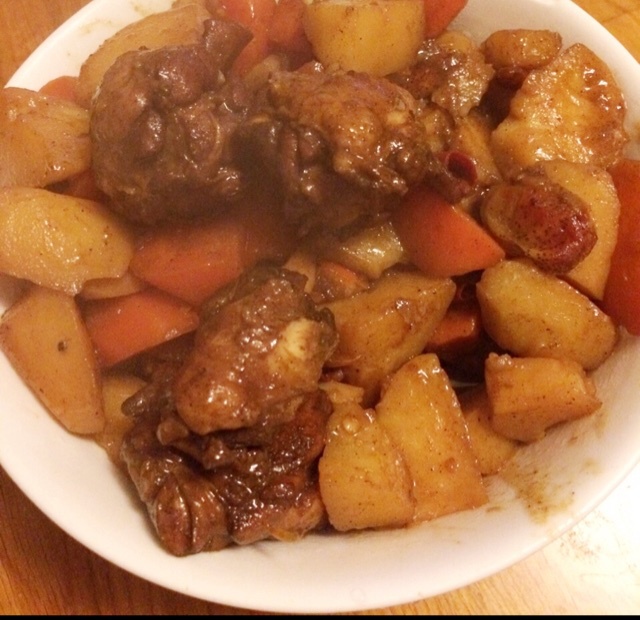 红烧土豆炖鸡腿