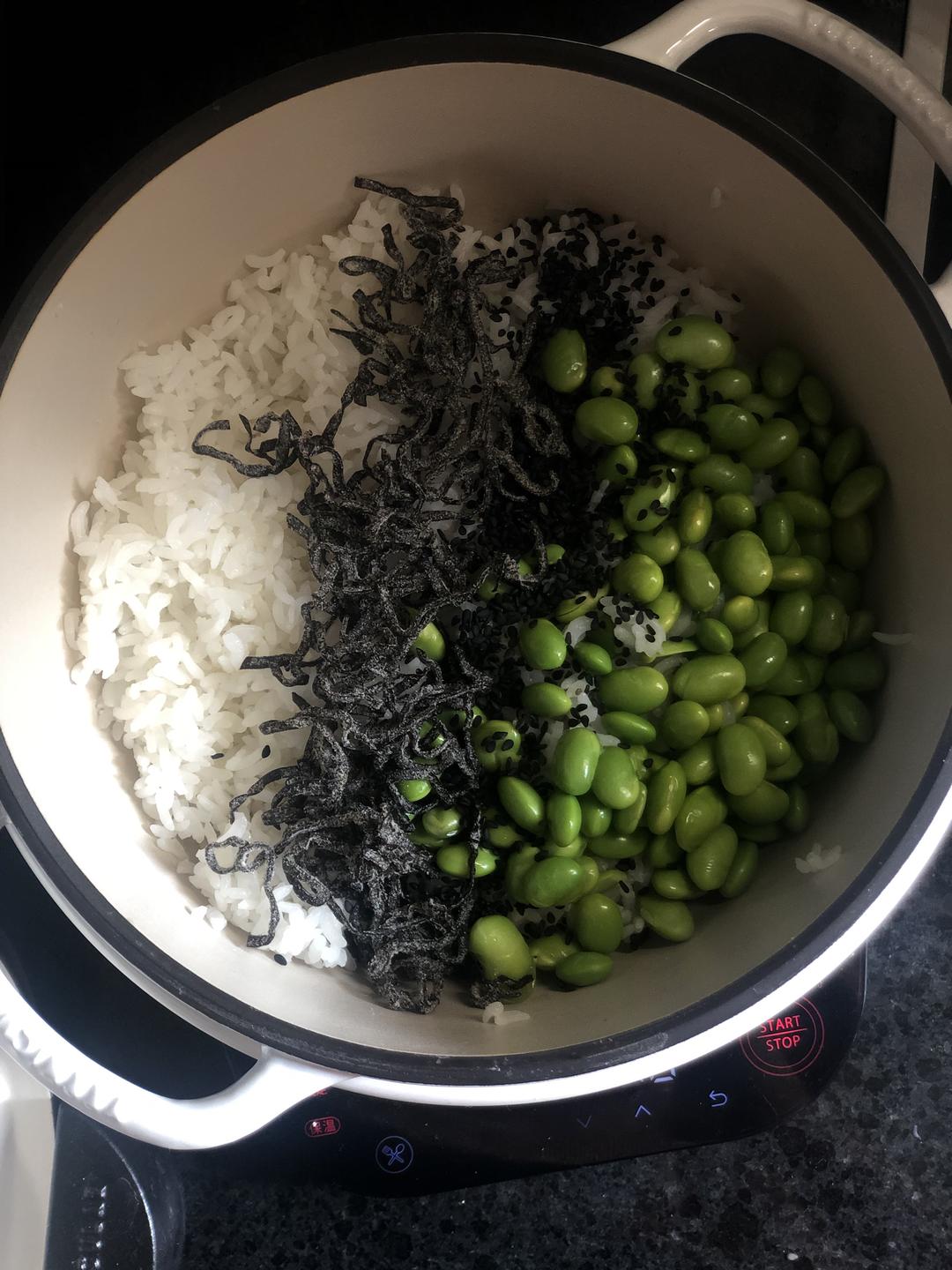 毛豆盐昆布饭团 的做法步骤图 怎么做好吃 猪猪泥 下厨房