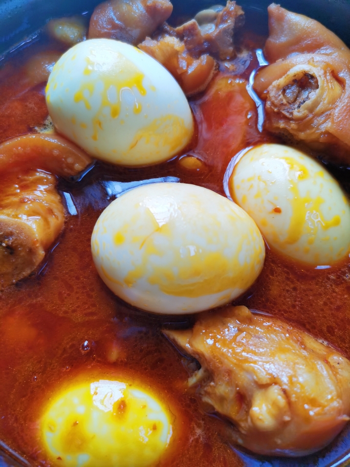 香辣猪蹄炖鸡爪，肥而不腻，酥烂入味的做法 步骤15