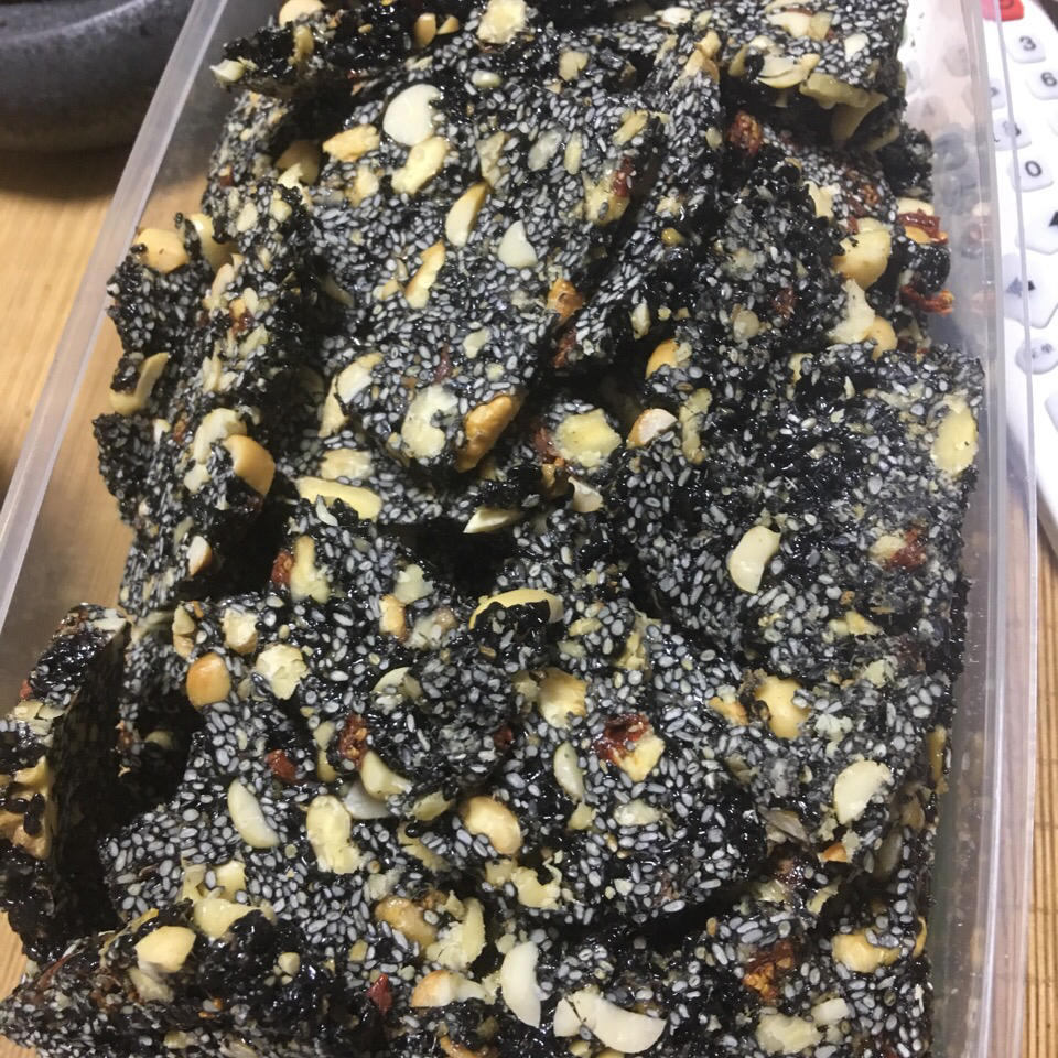 枸杞核桃花生黑芝麻片