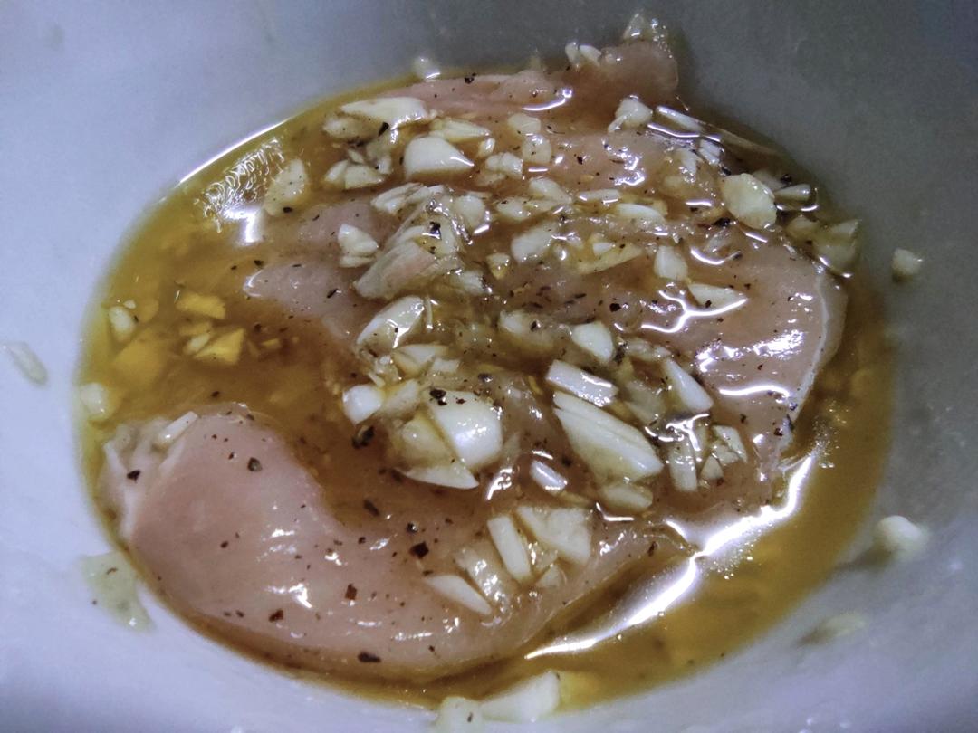 蒜香蜂蜜煎鸡胸肉