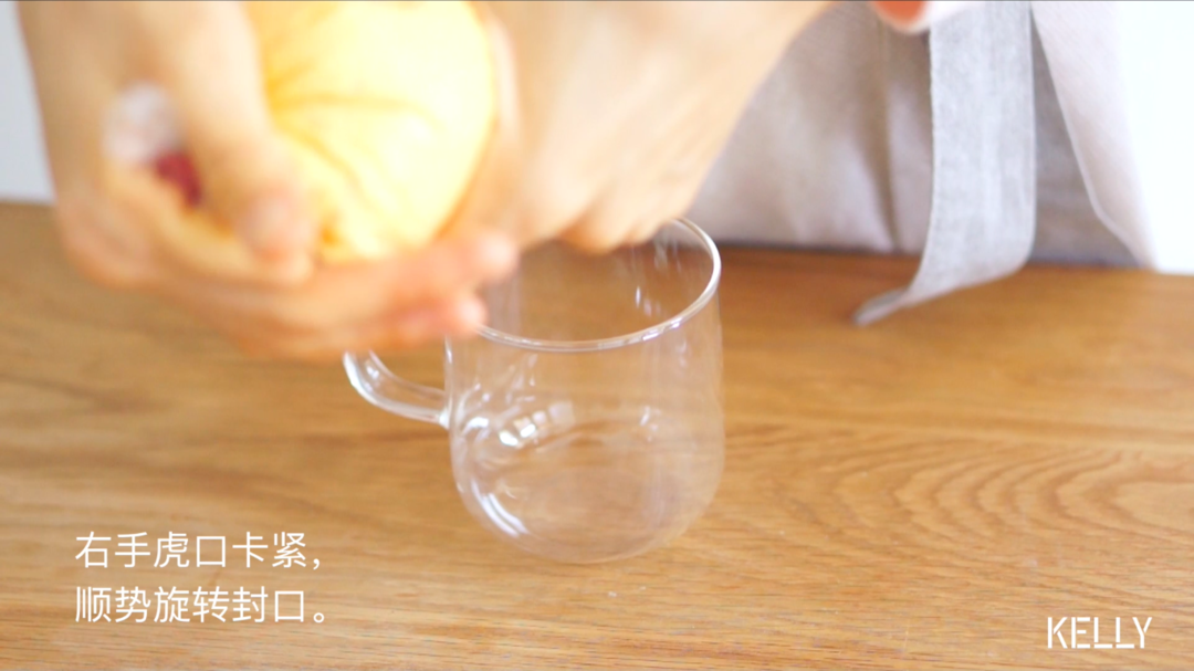 萬圣節(jié)鬼怪蛋糕 超軟巧克力馬芬/阿豬烘焙視頻：特別篇的做法 步驟36