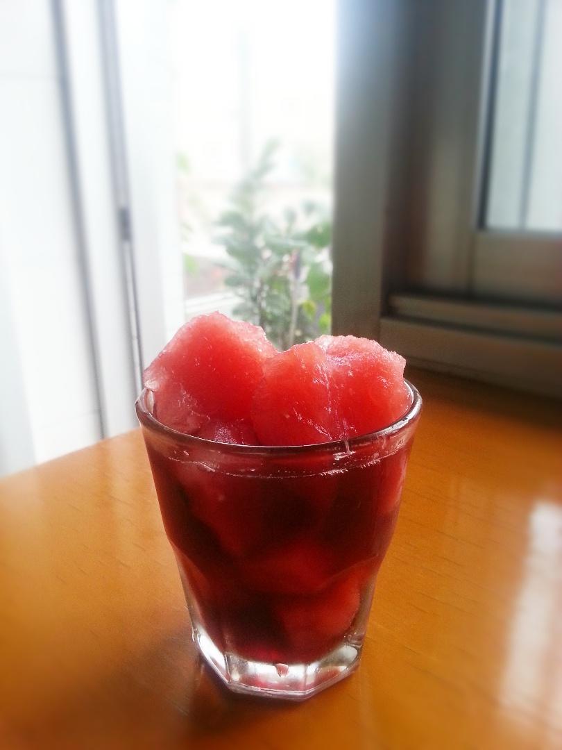 粉红冰山——西瓜冰红酒的做法