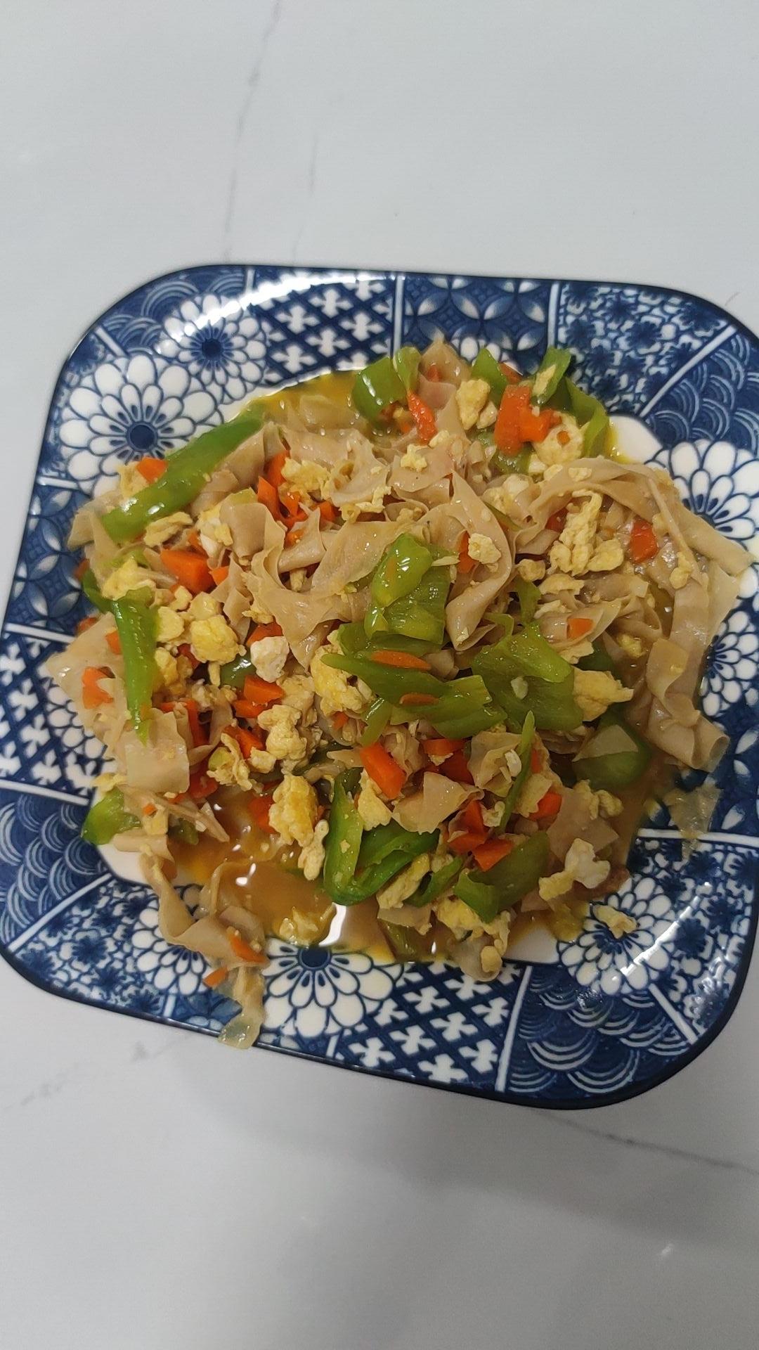 青椒火腿炒鸡蛋