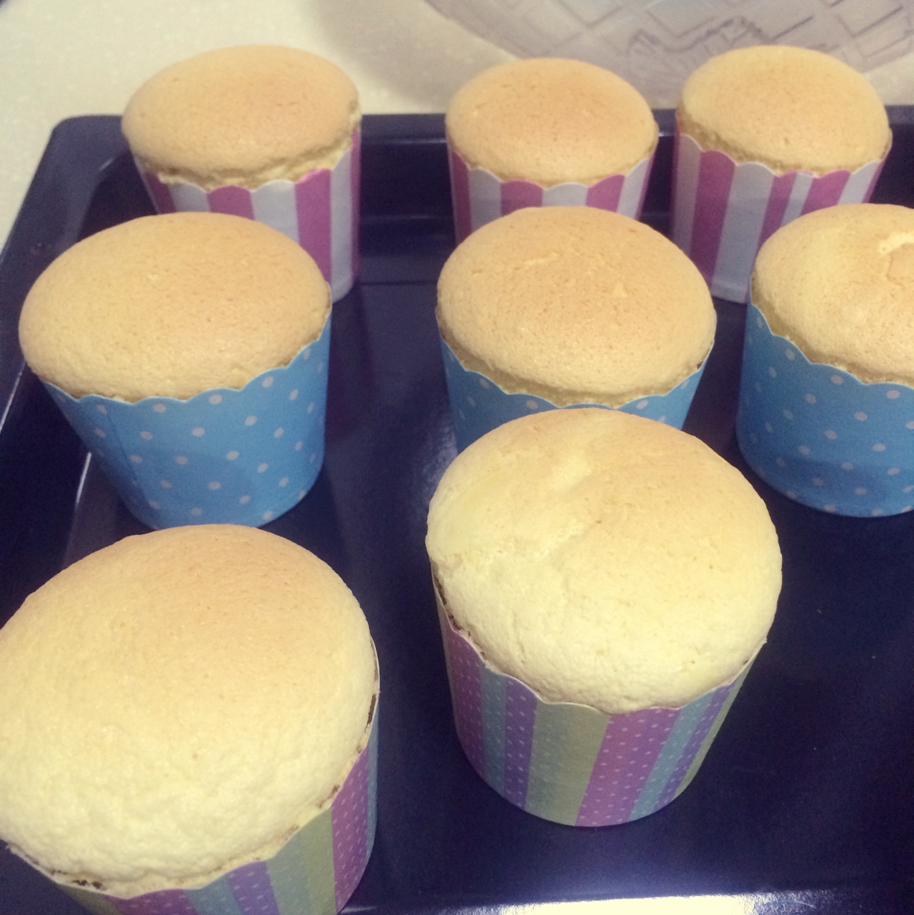 软绵绵戚风纸杯蛋糕