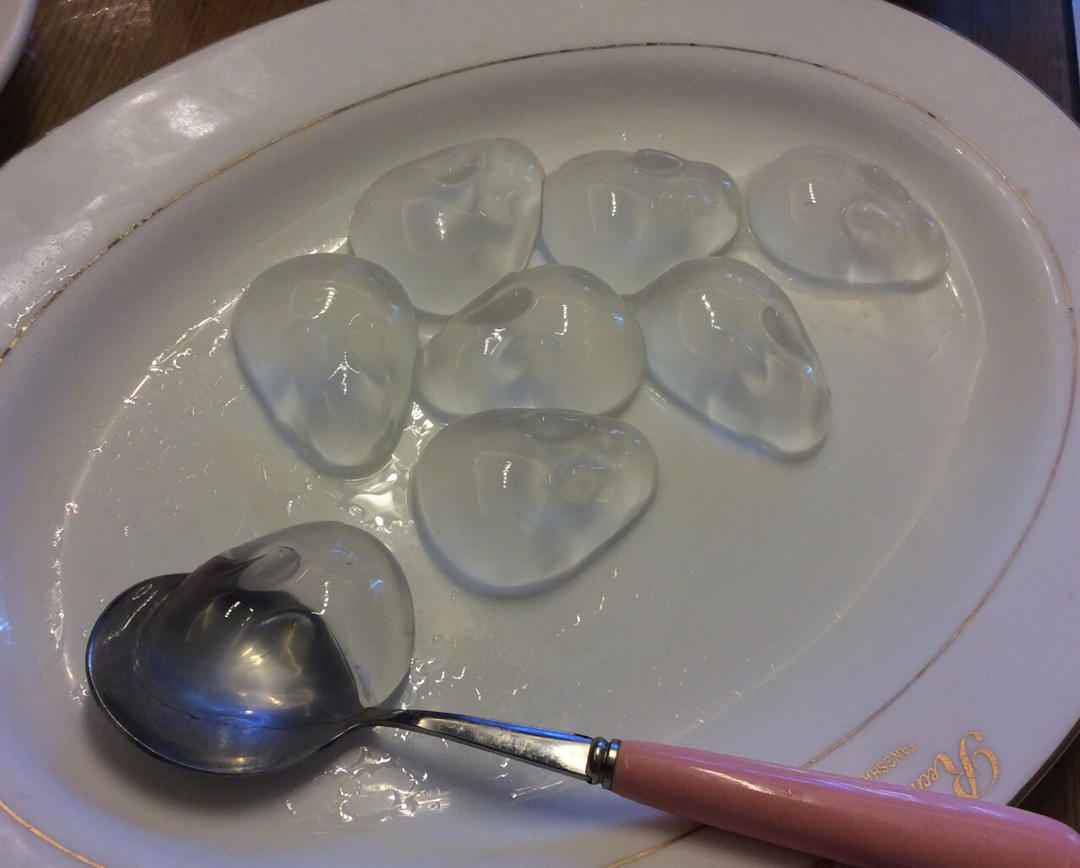 晶莹剔透的水晶冻