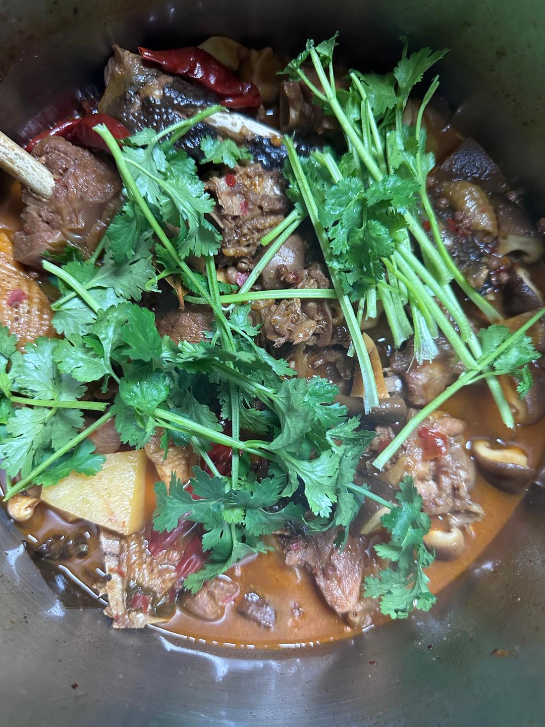 土豆烧鸡肉（高压锅）
