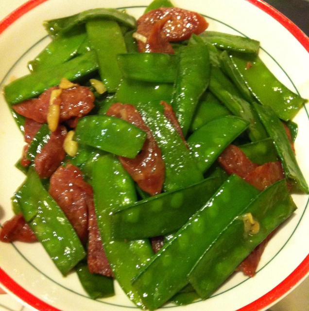腊肠炒荷兰豆