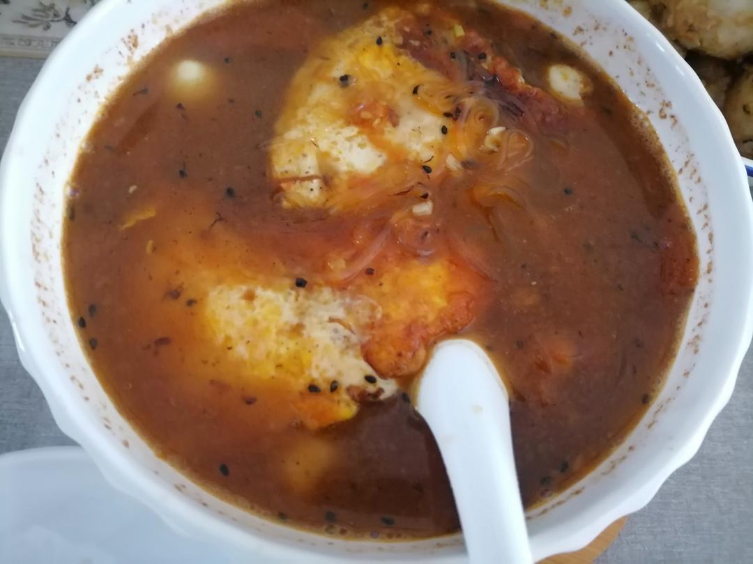 我妈的拿手番茄荷包蛋焖粉丝～好吃到原地跳舞