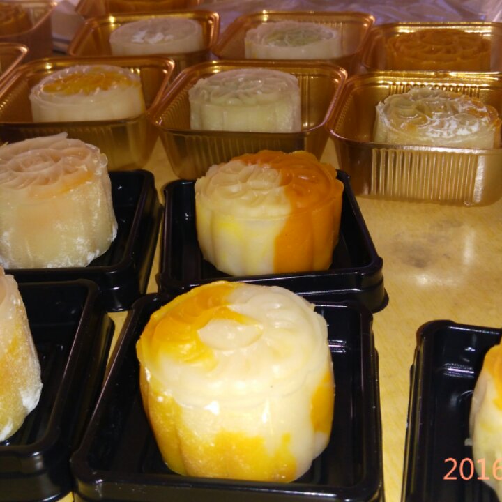 广式月饼(奶黄椰蓉提子馅)