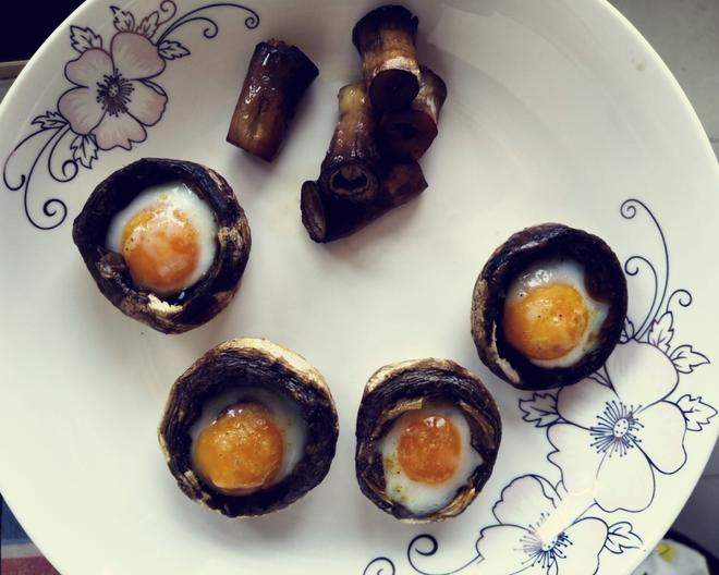 烤口菇含鹌鹑蛋的做法