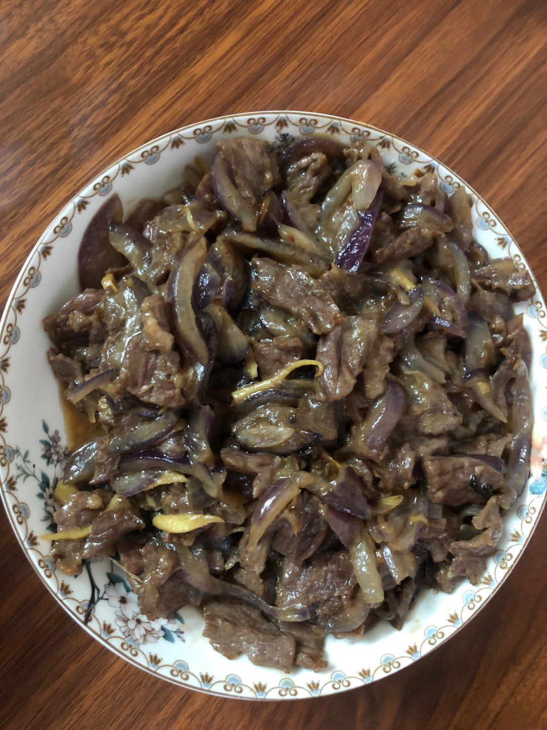洋葱炒牛肉